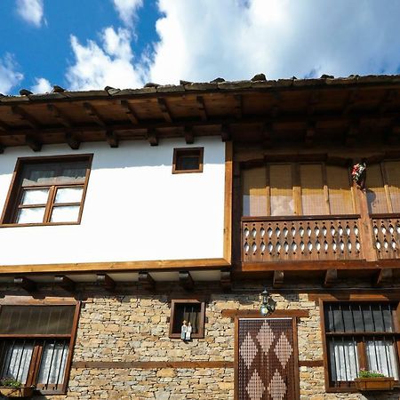 Тодорината Къща Hotel Leshten Bagian luar foto
