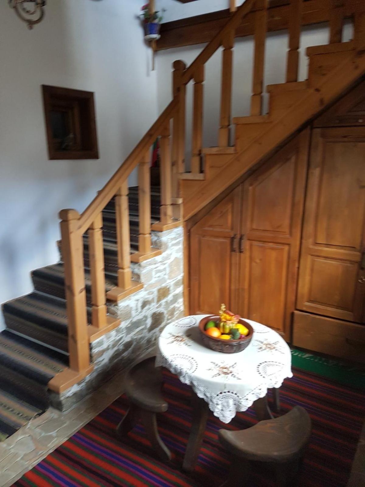 Тодорината Къща Hotel Leshten Bagian luar foto