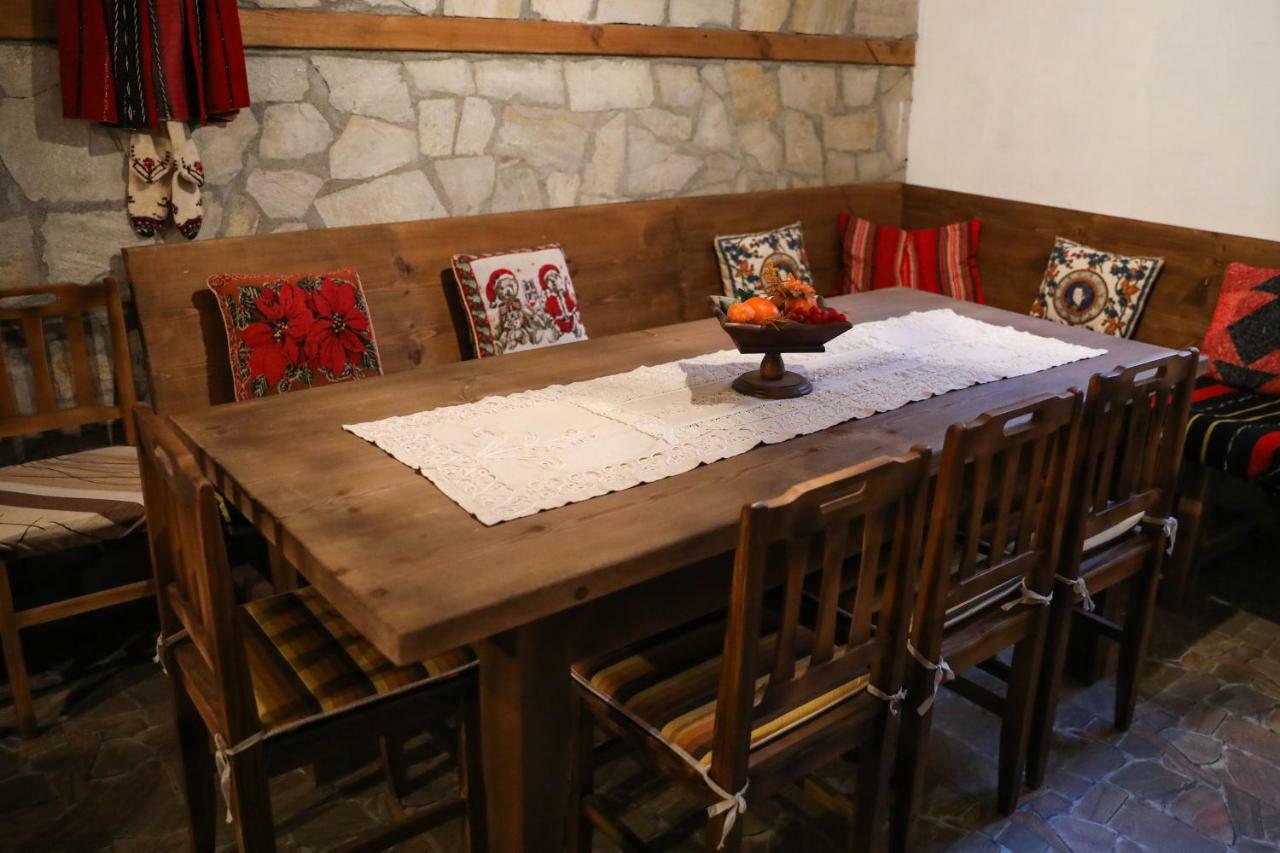 Тодорината Къща Hotel Leshten Bagian luar foto